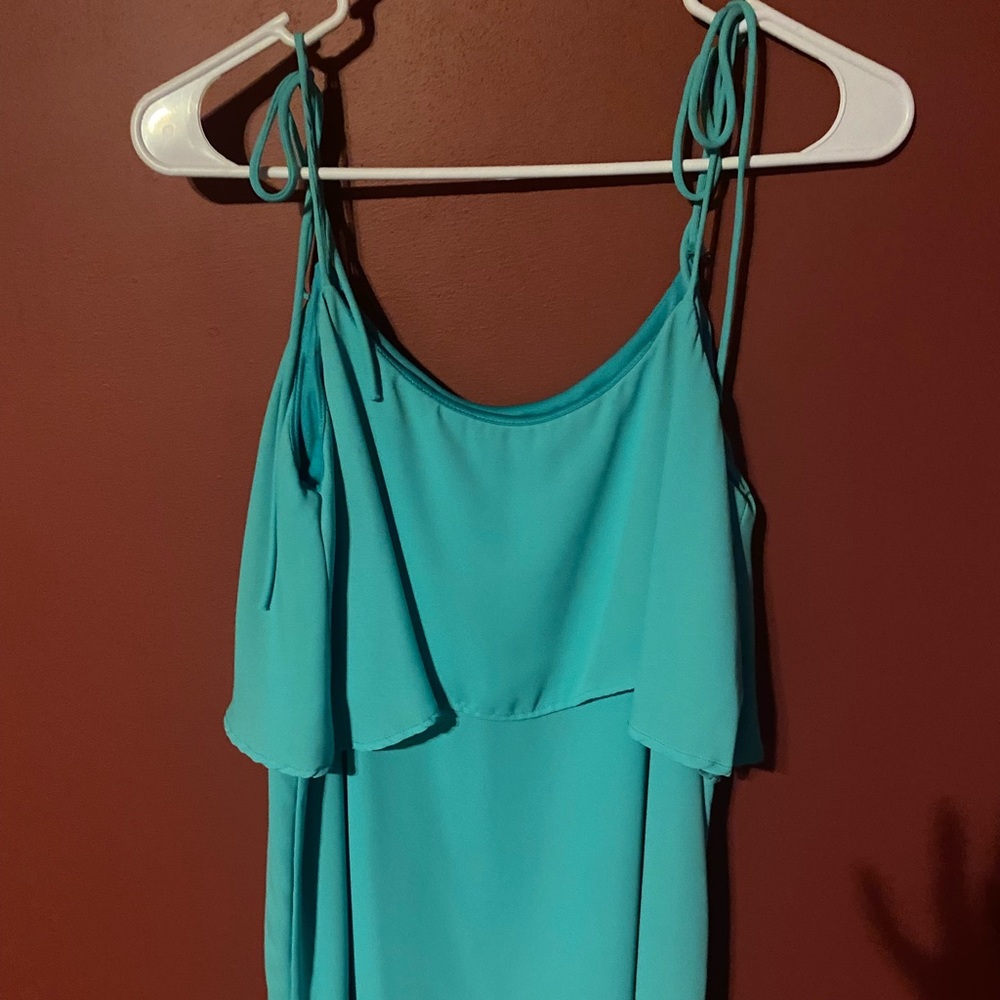 honey punch-Small Spaghetti V-neck short blue dress. They do tie on the shoulder